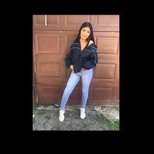 Meet your Posher, Nathalia